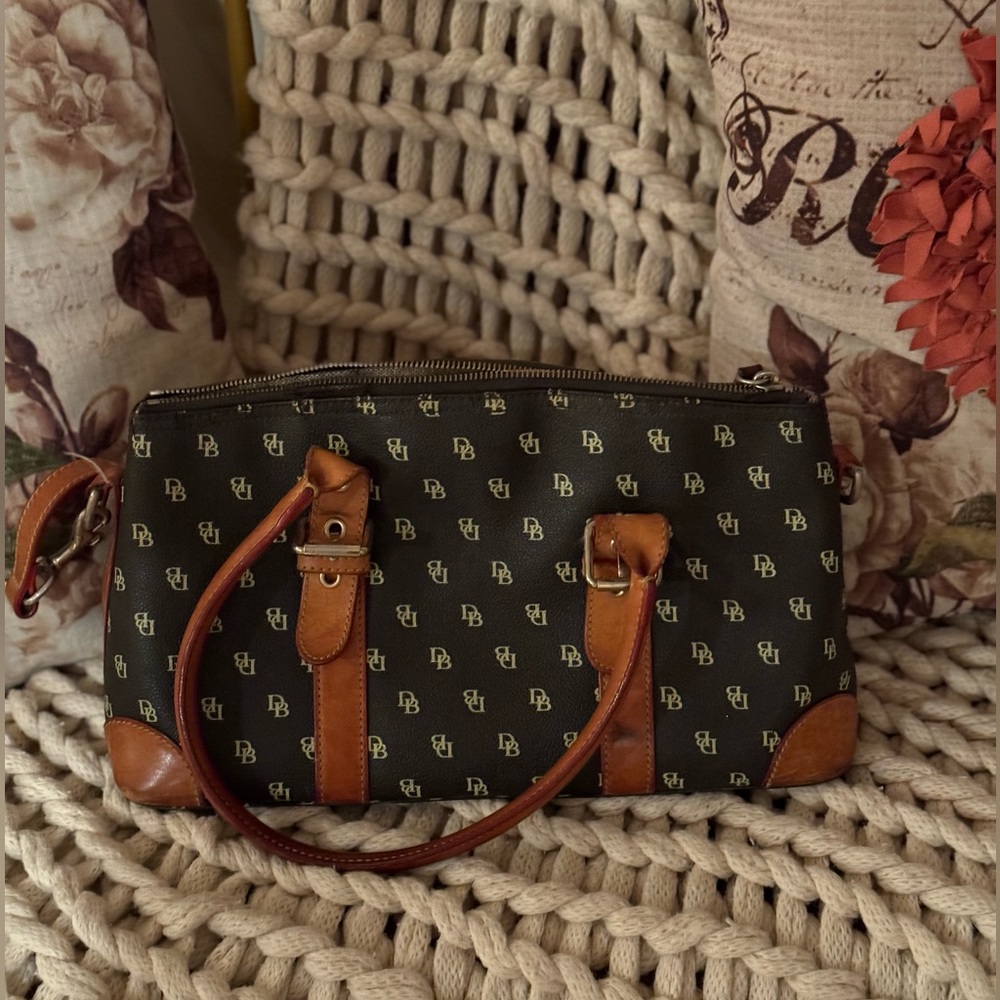 Dooney & Bourke Signature